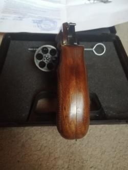Револьвер Гроза р 02 с