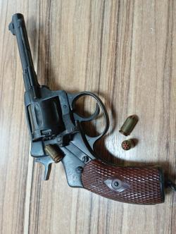 Револьвер НАГАН охолощенный