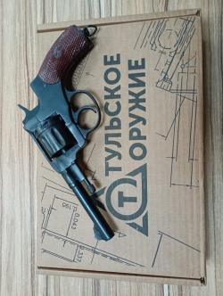 Револьвер НАГАН охолощенный