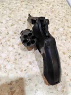 Револьвер Овод