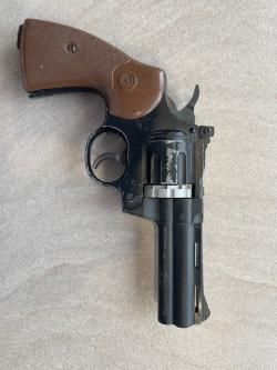 Револьвер пневматический Crosman 357