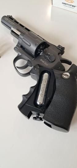 Револьвер пневматический Gletcher sw b4 cal. 4,5 mm / .177