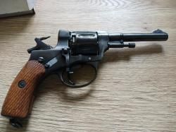 Револьвер Р1 Наганыч 9мм.