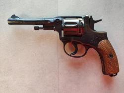 Револьвер Р1 (Наганыч) 