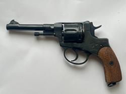 Револьвер сигнальный Р2 (Наган)