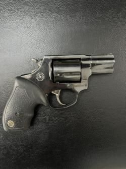 Револьвер Taurus