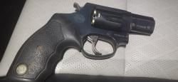 Револьвер TAURUS