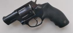 Револьвер TAURUS