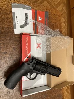 Револьвер Торнадо Умарекс Tornado Umarex