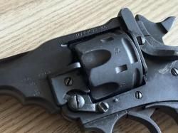 Револьвер травматический Webley