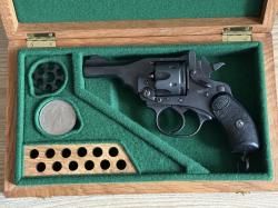 Револьвер травматический Webley