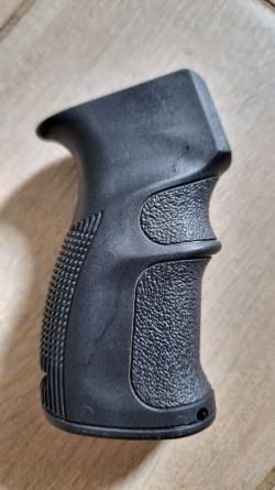 Рукоятка Fab Defense для Сайга, Вепрь или АК