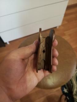 Рукоятка MP 654 k  20 серия Орех Дерево 