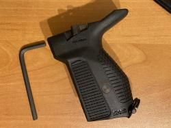 Рукоятка на ПМ Fab Defense 