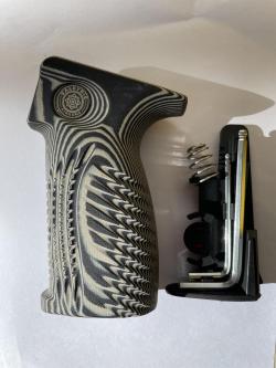 Рукоятка на РСР винтовку Леший 2 , цвет: серо черный