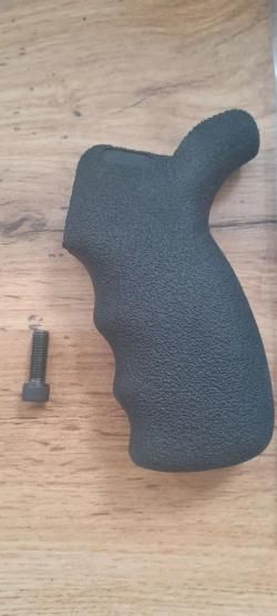 Рукоятка Pachmayr ergo AR-15
