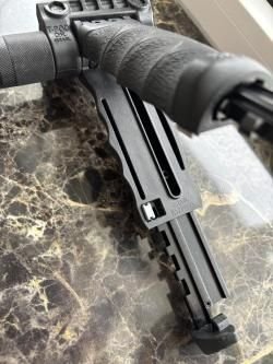 Рукоятка-сошка FAB Defense T-POD G2 SL с фонарем