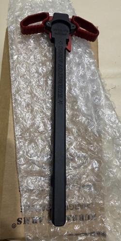 Рукоятка взведения AR-15 Kurbatov Arms (красная)