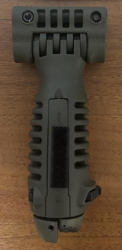 Рукоятки Fab defense, кронштейн для фонаря CAA Arms, кронштейн Зенитка