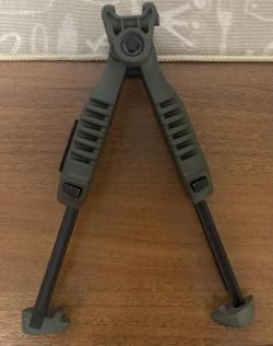 Рукоятки Fab defense, кронштейн для фонаря CAA Arms, кронштейн Зенитка