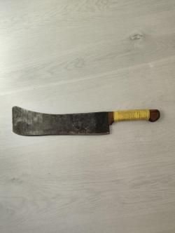 Секач для мяса, обвалочные ножи, сталька.