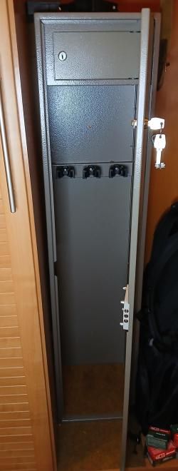 Сейф на 3 ствола.