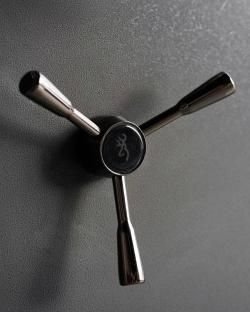 Сейф оружейный BROWNING