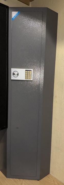 Сейф оружейный шкаф угловой с кодовым замком 