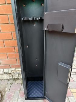 Сейф с кодом на 3 ружья