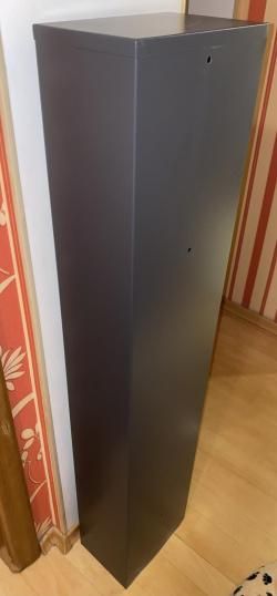 Сейф Шкаф металлический бу состояние нового Чирок 1318EL