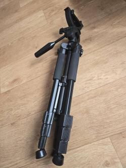 Штатив тренога