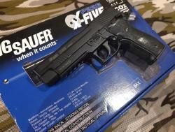 SIG SAUER P226 X-FIVE (Cybergun) ✅
