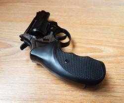 Револьвер Бульдог KURS кал. 5.6/16 КСОИ (без лицензии). Абсолютно новый.