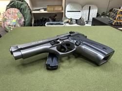 Сигнальный пистолет Beretta B92-S Фумо