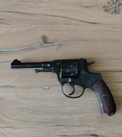 Сигнальный револьвер Наган 