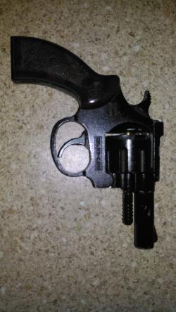  Сигнальный револьвер Umarex мод. 383. кал. 5,6 мм