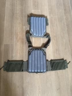 Снаряга: броник, шлем, тактический пояс, нажопник, напашник.