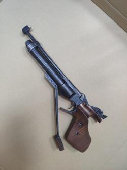 Спортивный пневматический пистолет ИЖ 46