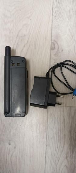 Спутниковый телефон