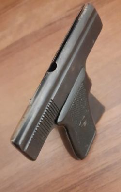 Стартовый пистолет СПЛ (1959 год)-обойма "Б"