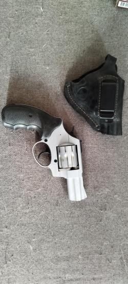 Стартовый реаольвер