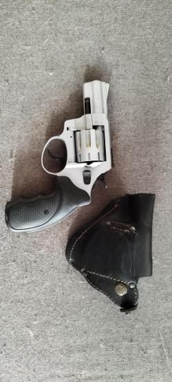 Стартовый реаольвер