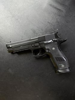 Страйкбольный пистолет 6mm