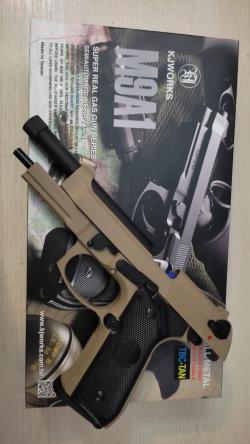 Страйкбольный пистолет Beretta M9A1 Tan KJW Greengas GBB