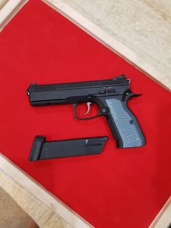 Страйкбольный пистолет CZ Shadow 2