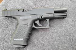 Страйкбольный пистолет Umarex Glock 19 Gen 4  