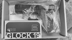 Страйкбольный пистолет VFC(Umarex) Glock 19 Gen 4