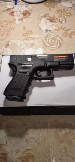 Страйкбольный пистолет Глок 19 Gen3 новый