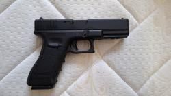 Страйкбольный пистолет kjw glock 17