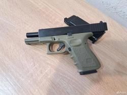 Страйкбольный пистолет kjw glock 19